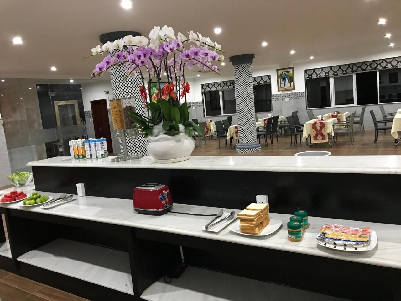 Long Bao Chau Hotel Thu Dau Mot Kültér fotó