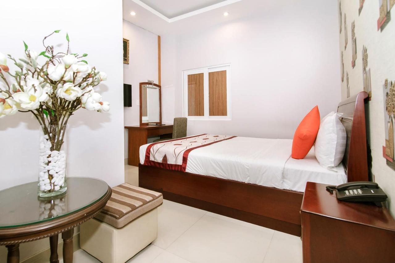 Long Bao Chau Hotel Thu Dau Mot Kültér fotó
